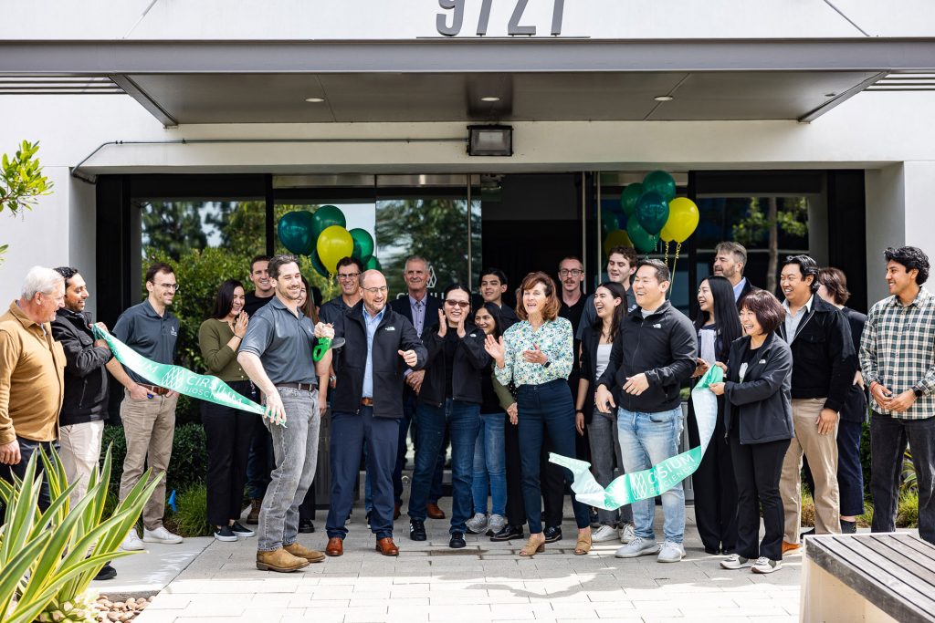Ribbon-cutting ceremony at Cirsium Biosciences with new AAV manufacturing facility